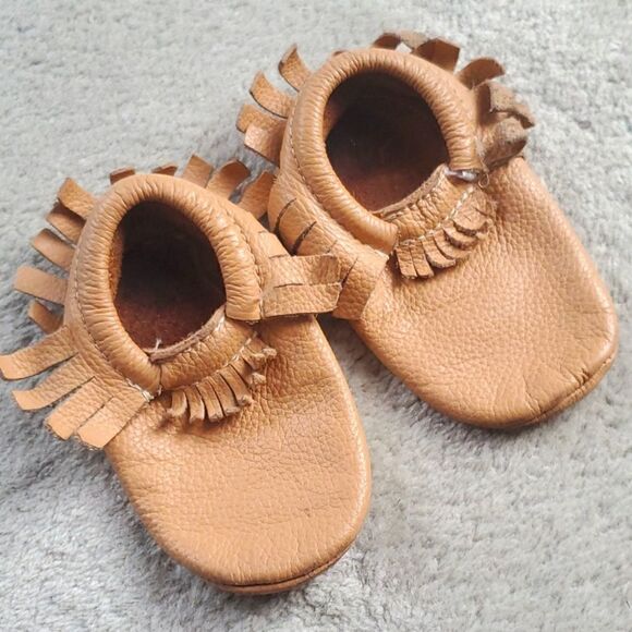 Freshly Picked Pebbled Leather Moccasins - Picture 1 of 4